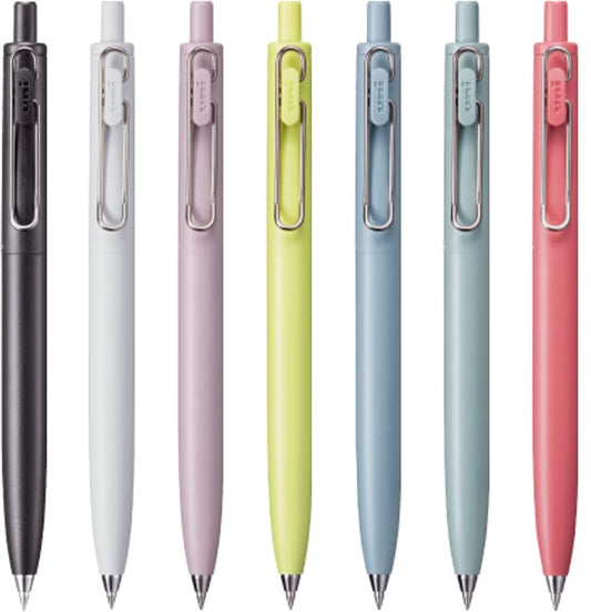Uni-Ball ONE F Gel penna 0.38 & 0.5 mm